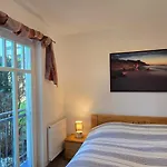 B7 Apartment *